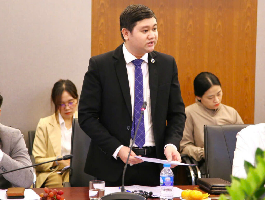 z6332123226301_568c6b9dc796af943a6bf74067b3ef13